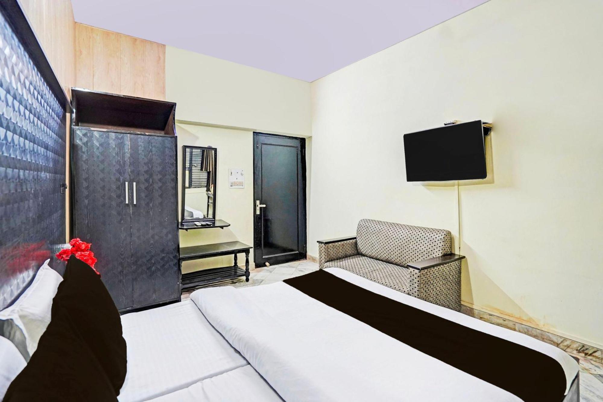 Super Collection O Mathura Near Railway Station מראה חיצוני תמונה